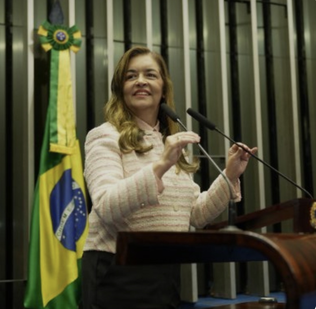 Senadora em ação